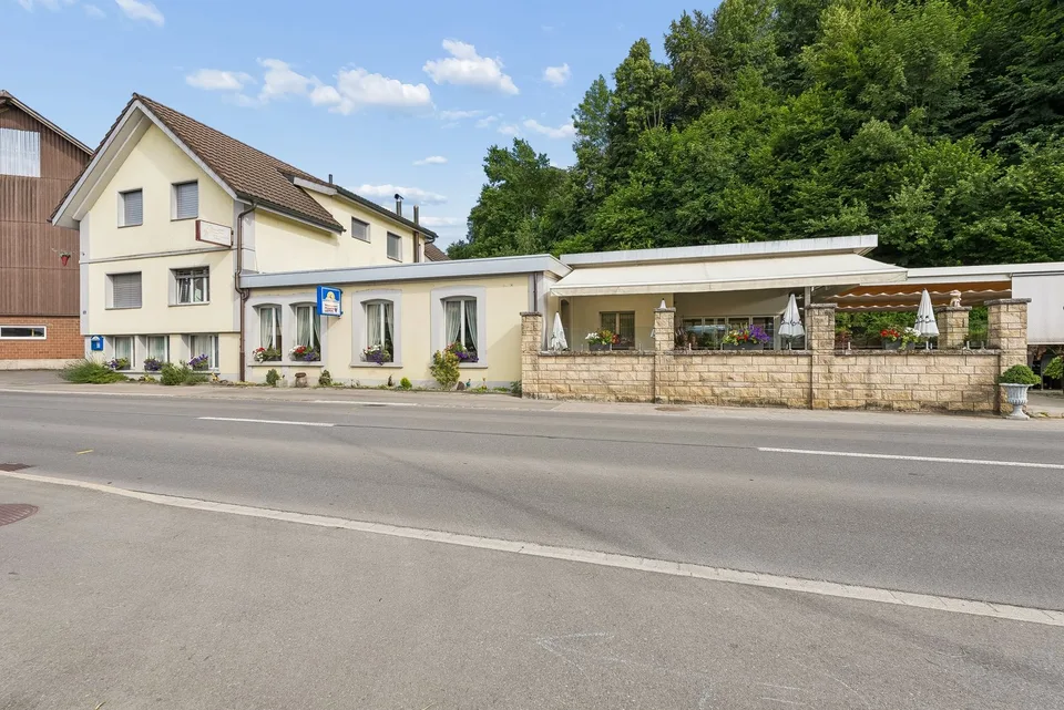 Traditionelle Gastronomieliegenschaft mit Wohnraum und grossem Potenzial