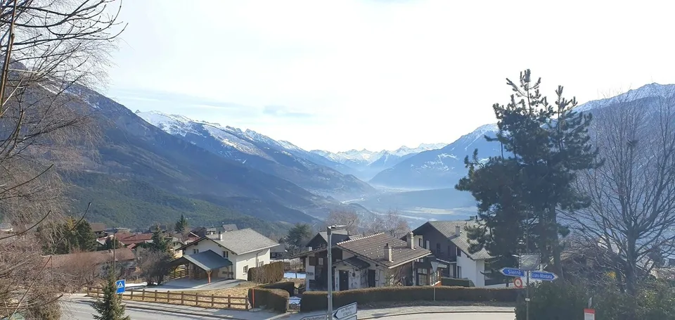 TERRAIN À VENDRE AVEC PERMIS EN FORCE À MOLLENS - CRANS-MONTANA
