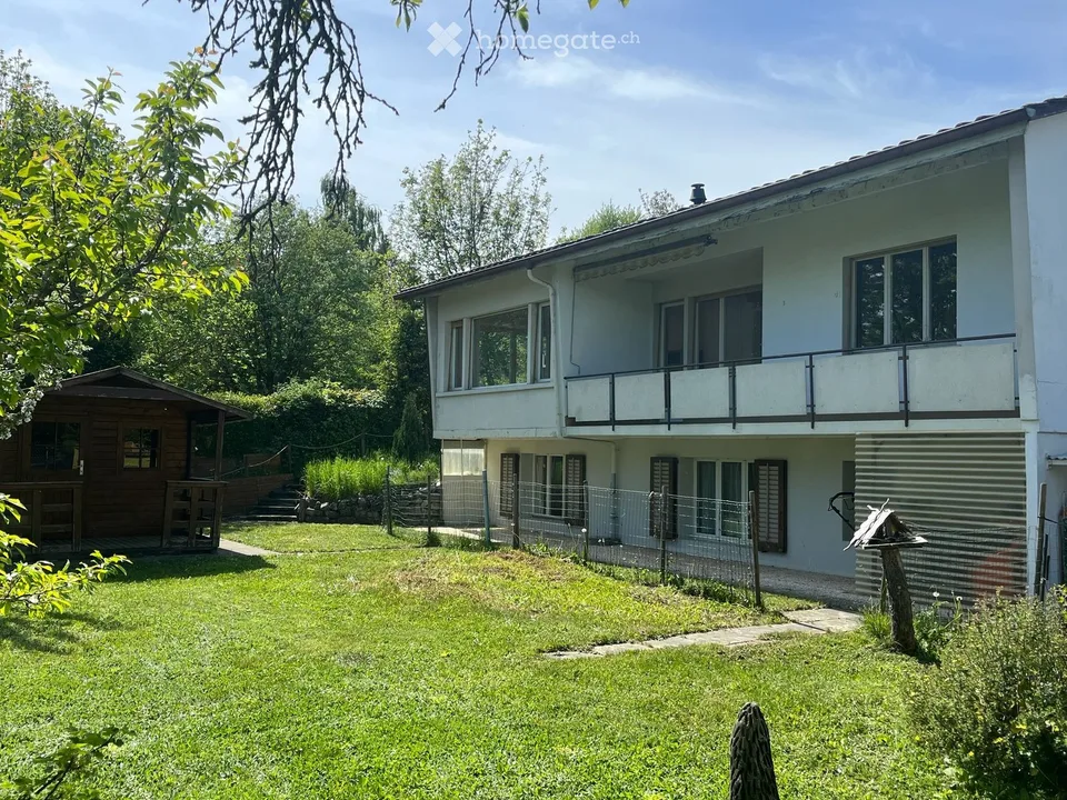 Maison lumineuse avec 2 appartements
