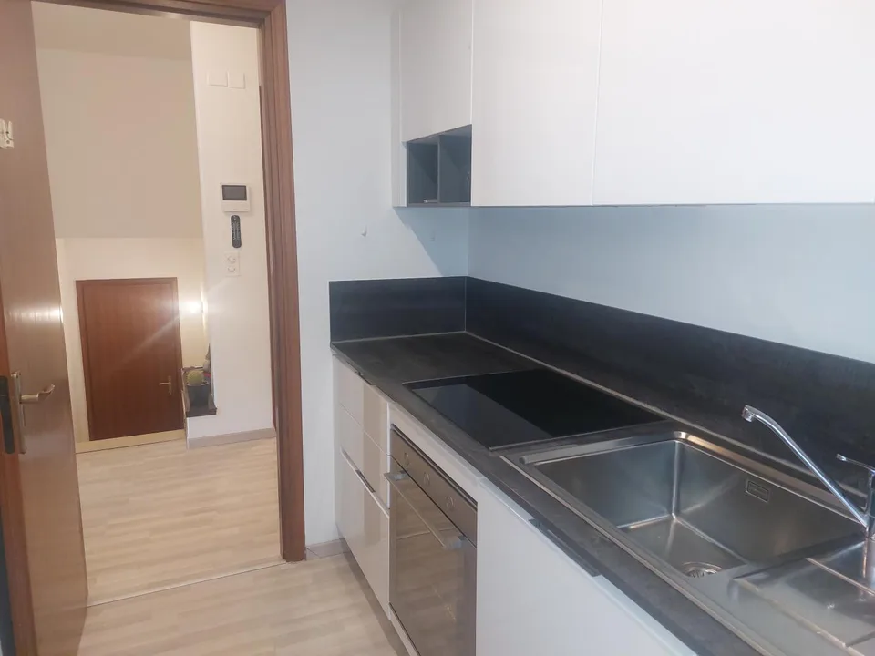 Lugano: Appartamento 3.5 locali luminoso con vista sul lago e la città di Lugano – foto 7 di 13