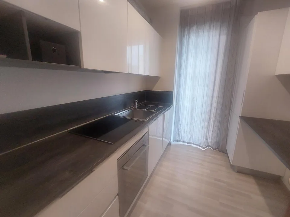 Lugano: Appartamento 3.5 locali luminoso con vista sul lago e la città di Lugano – foto 6 di 13