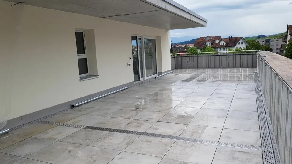 Exklusive Attikawohnung mit grosser Terrasse und Weitsicht in Schötz