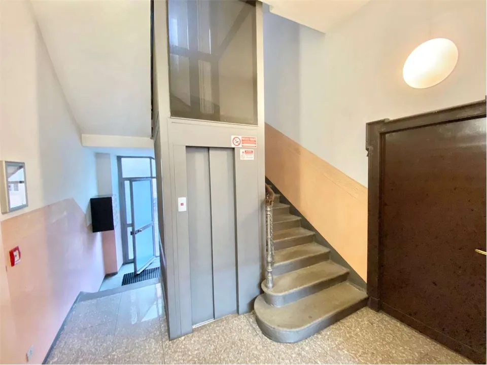 Appartement spacieux dans un bâtiment historique au centre de Luino