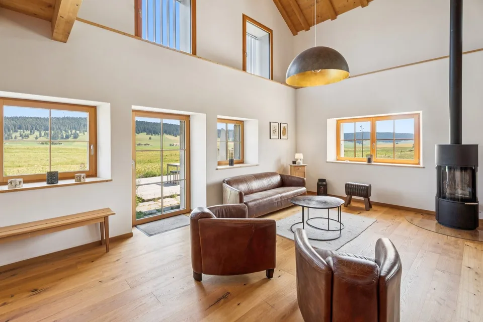 Sublime ferme entièrement rénovée composée de 2 appartements