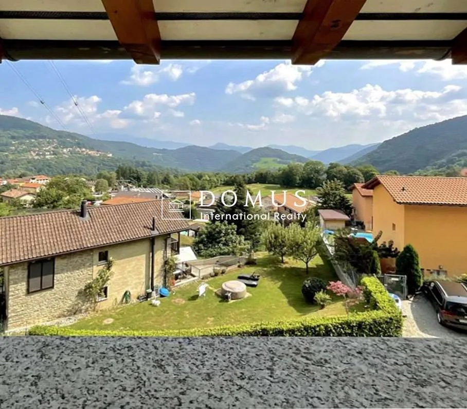 Casa indipendente con giardino e vista