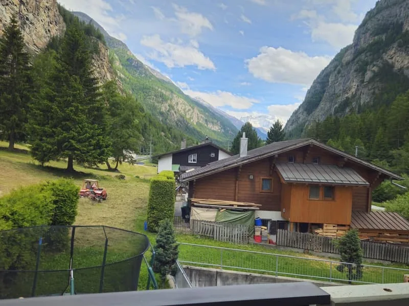 Entzückende 3.5-Zimmer-Wohnung mit Blick aufs Breithorn