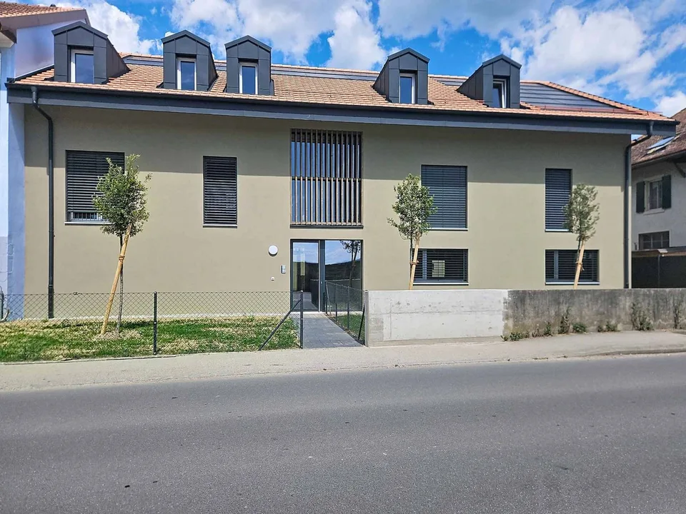 Neue 3.5-Zimmer-Wohnung mit Balkon