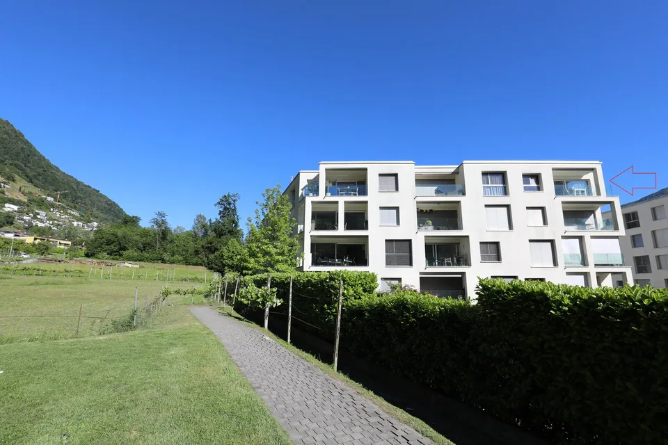 Modernes Appartement im letzten Stock mit offener Aussicht – Foto 22 von 23