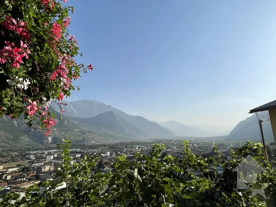Apartment 4.5 rooms with garden of 325m2, new promotion
