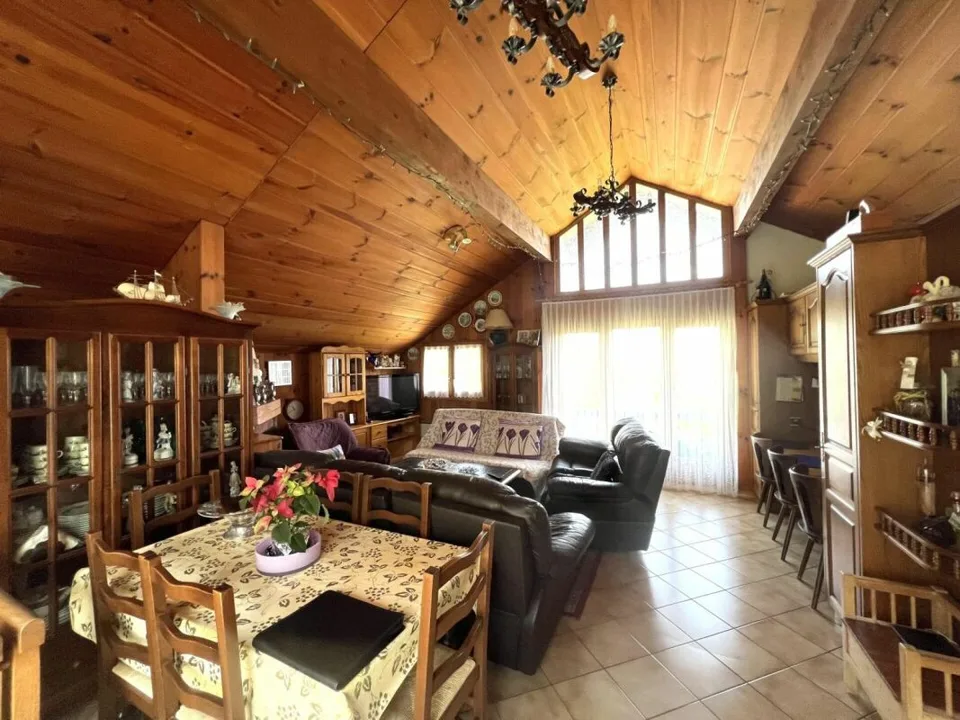 Chalet 5,5 Zimmer in Choëx – Foto 8 von 9