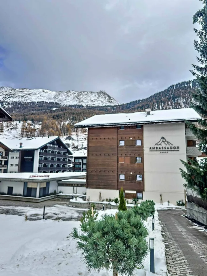 Appartamento esclusivo di 2,5 locali, investimento attraente: appartamento centrale a Zermatt con utilizzo alberghiero e personale