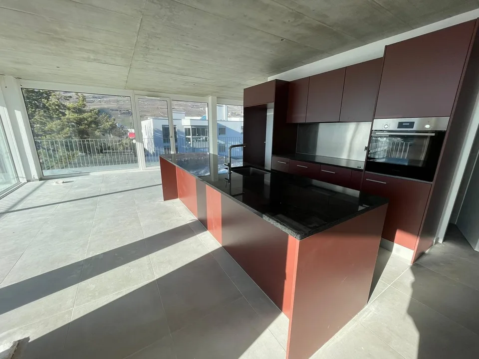 Geräumiges neues Dachgeschoß mit großem Balkon