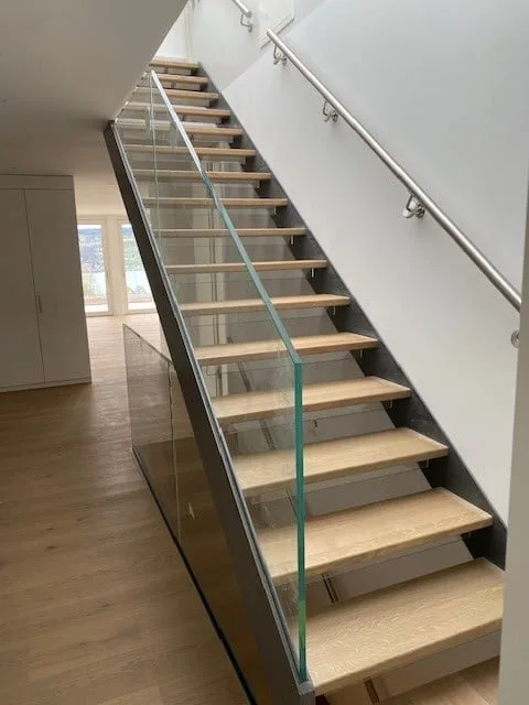 4,5 Zimmer Maisonette - Attikawohnung in Thalwil mit 180° Seesicht und hohem Eigentumsstandard