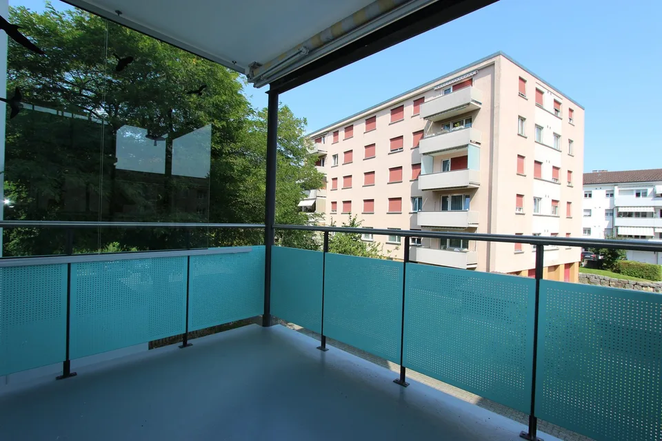 Appartement avec bon plan d'étage et grand balcon
