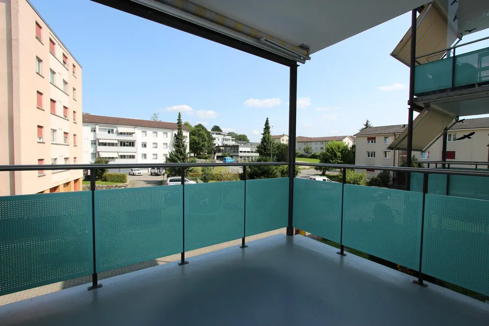 Appartement avec bon plan d'étage et grand balcon