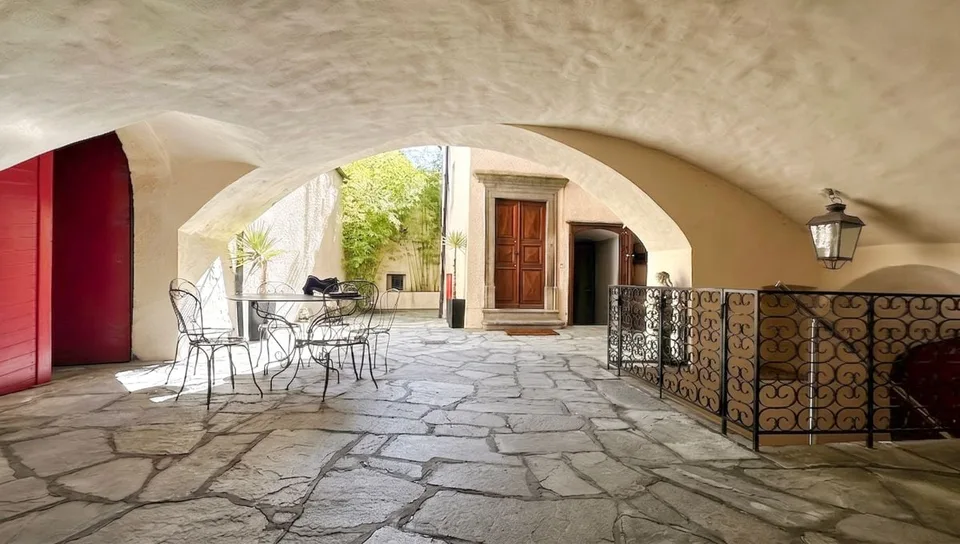 Studio de 35m² au Rez d'une demeure historique