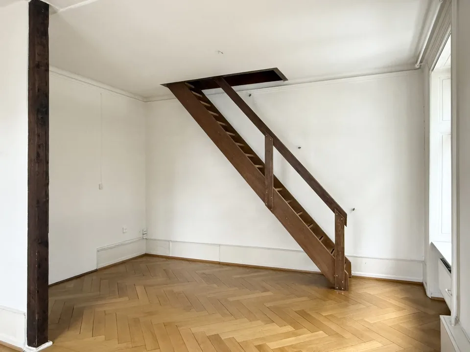 Duplex 4.5-Zimmerwohnung im 1. & 2. OG an bester Lage im Gundeli!