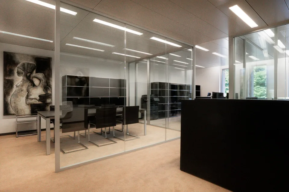 Suglio Business Center - Moderno ufficio