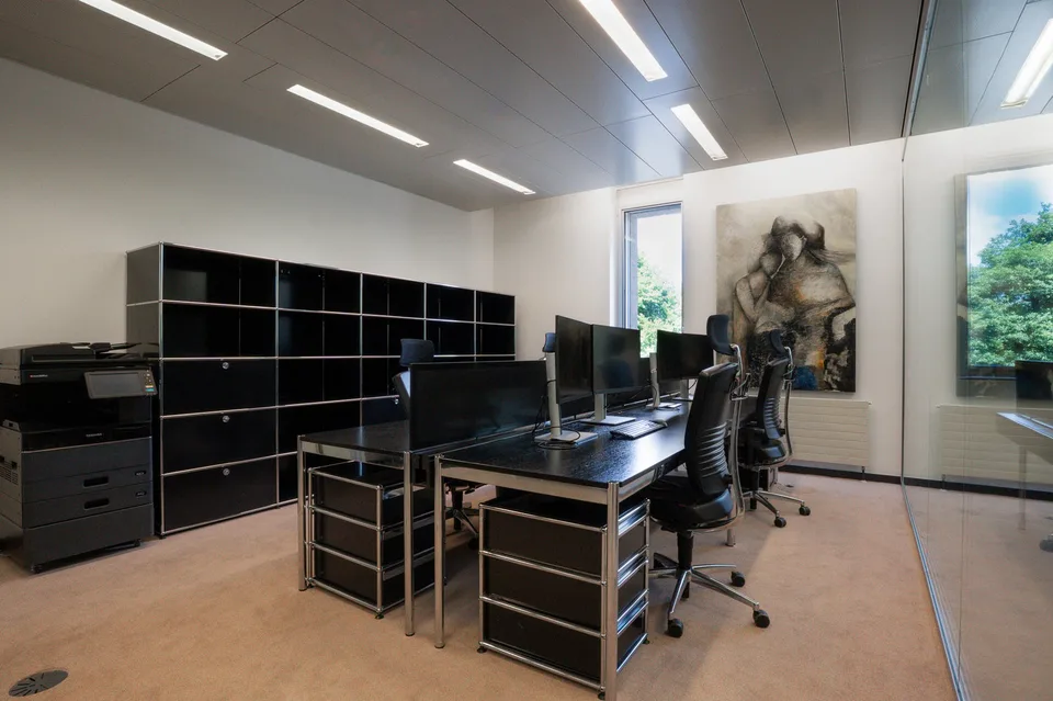 Suglio Business Center - Moderno ufficio