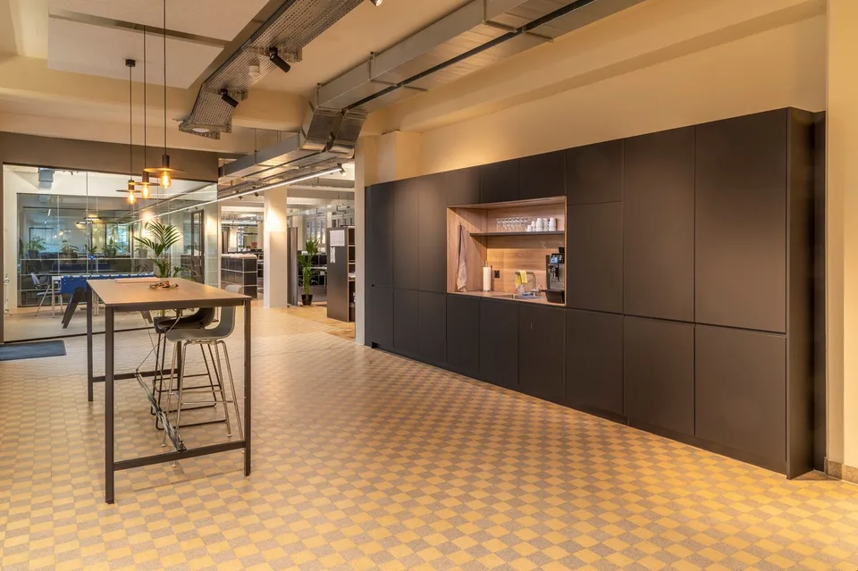 Office spaces in the Porzi area