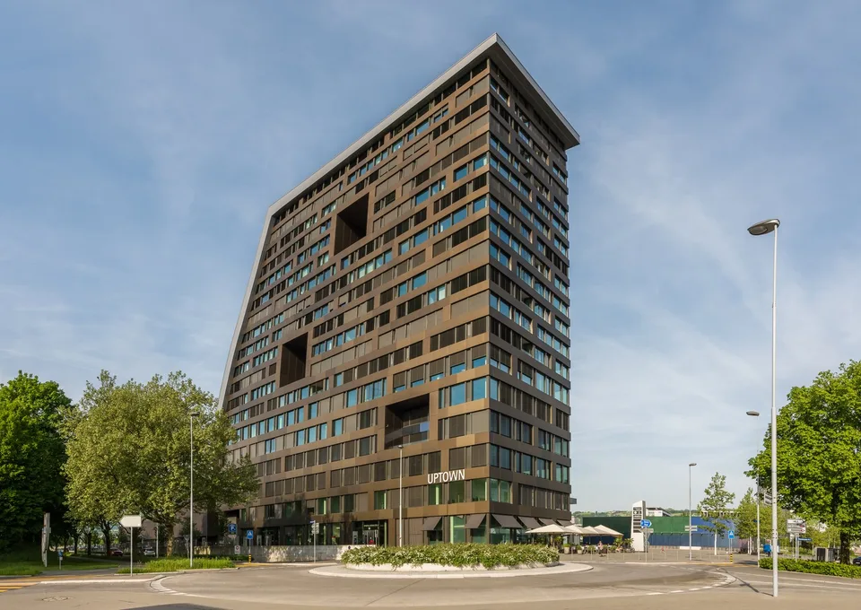 Helles und modern ausgebautes Büro zu vermieten (inkl. Reinigung, Strom und NK)