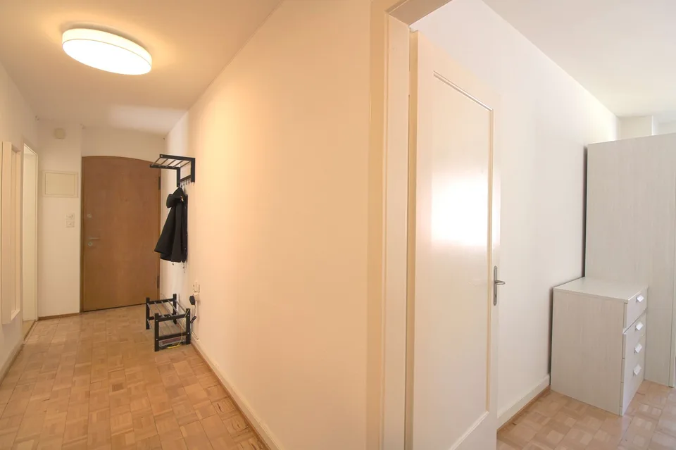 Furnished room in modernised apartment in a top location – foto 7 di 10