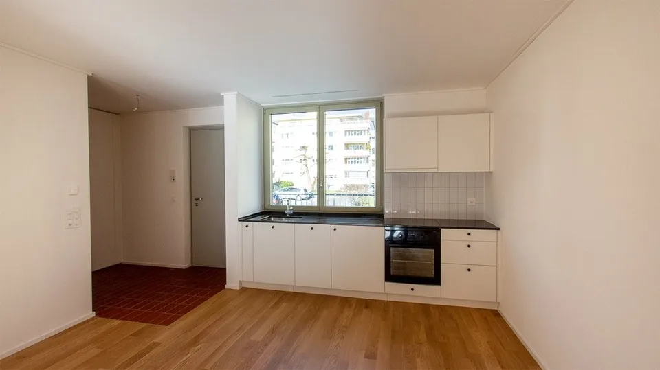 Moderne 2.5 Zimmer-Wohnung in der Überbauung WINTY