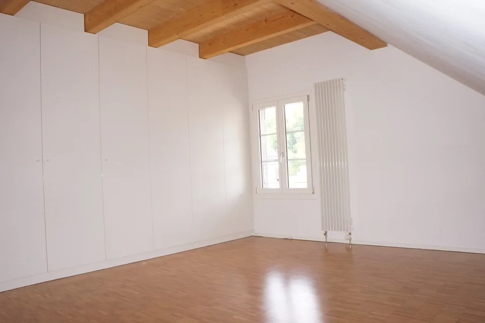 Appartamento mansardato charmante con galleria nel centro del villaggio
