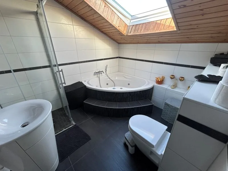 07772 - 4,5-Zimmer-Duplex-Dachgeschoss - Rue de la Gare 15 - Collombey – Foto 8 von 13