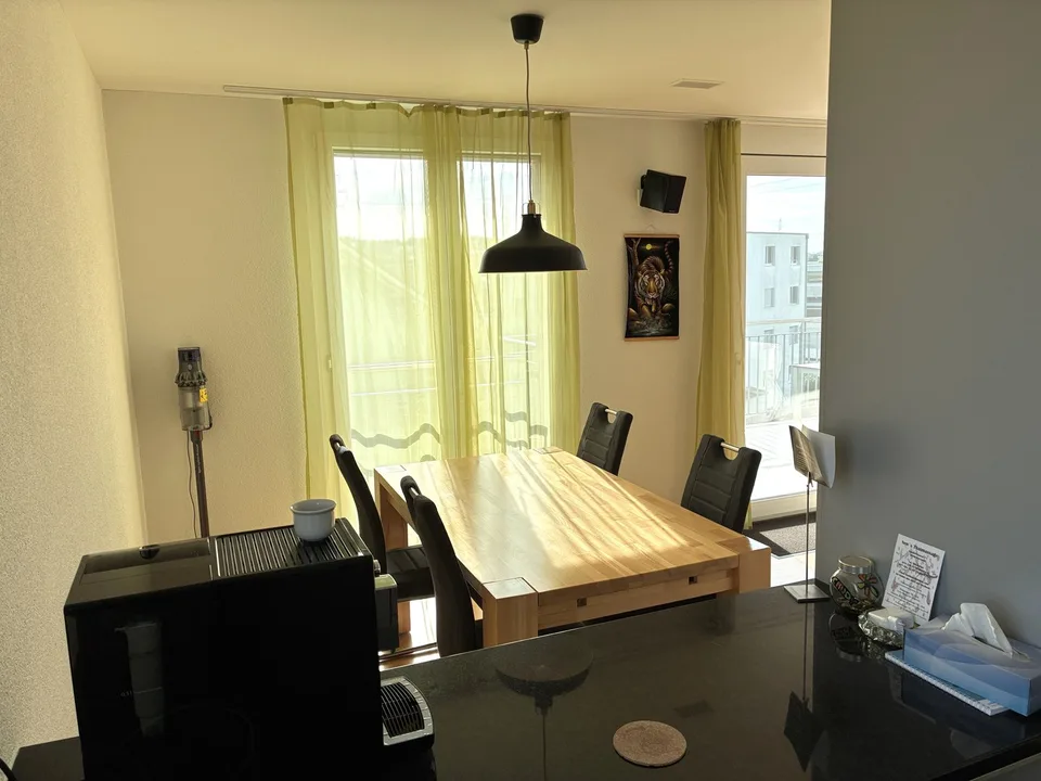 3½ ZIMMER-DACHWOHNUNG IN KERZERS (FR), MÖBLIERT, TEMPORÄR