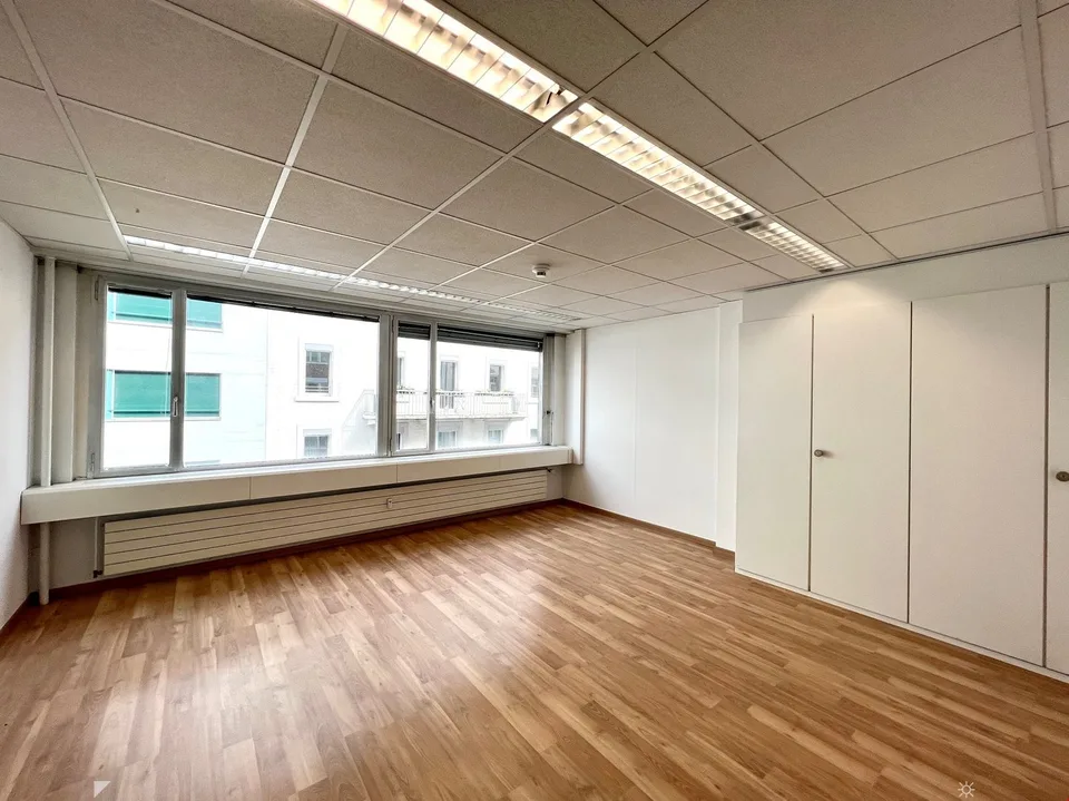 *GELEGENHEIT* diverse neu sanierte Büroräume von 14 - 40m2