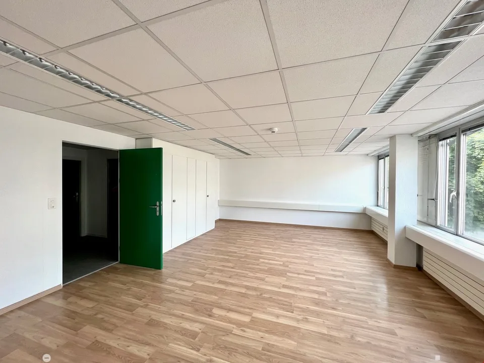 *GELEGENHEIT* diverse neu sanierte Büroräume von 14 - 40m2