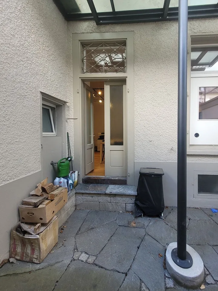 Locale commerciale in una posizione molto attraente nel cuore di Glarus