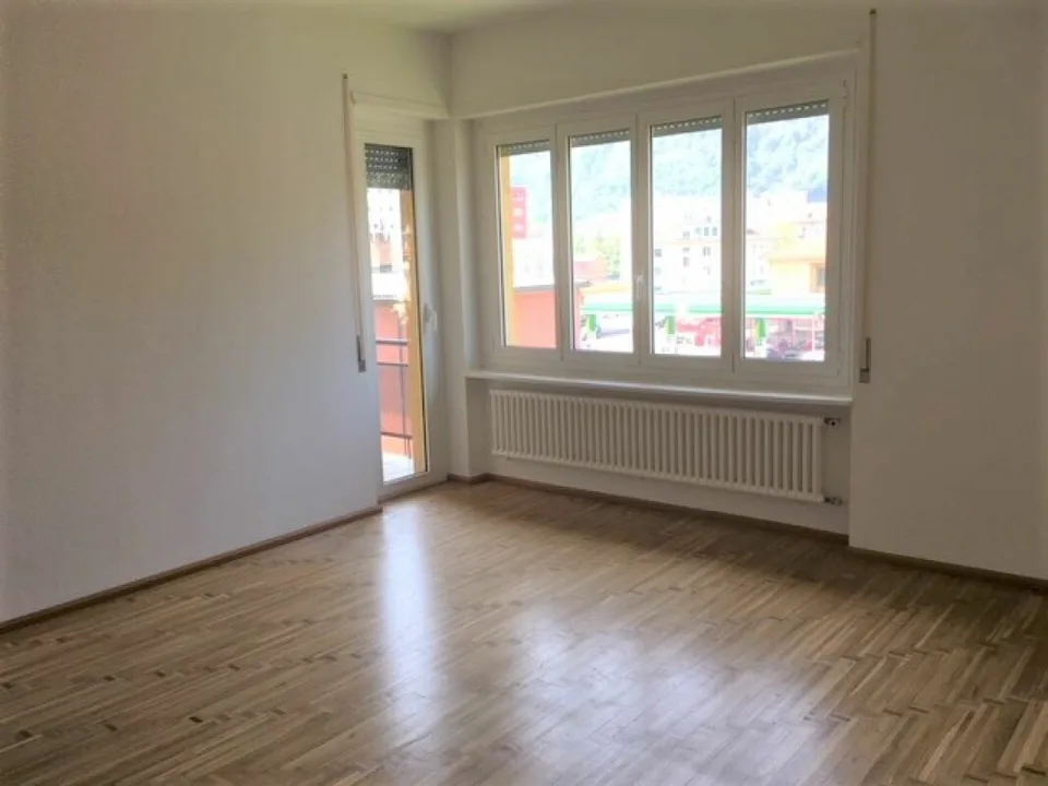 2,5 locaux avec balcon