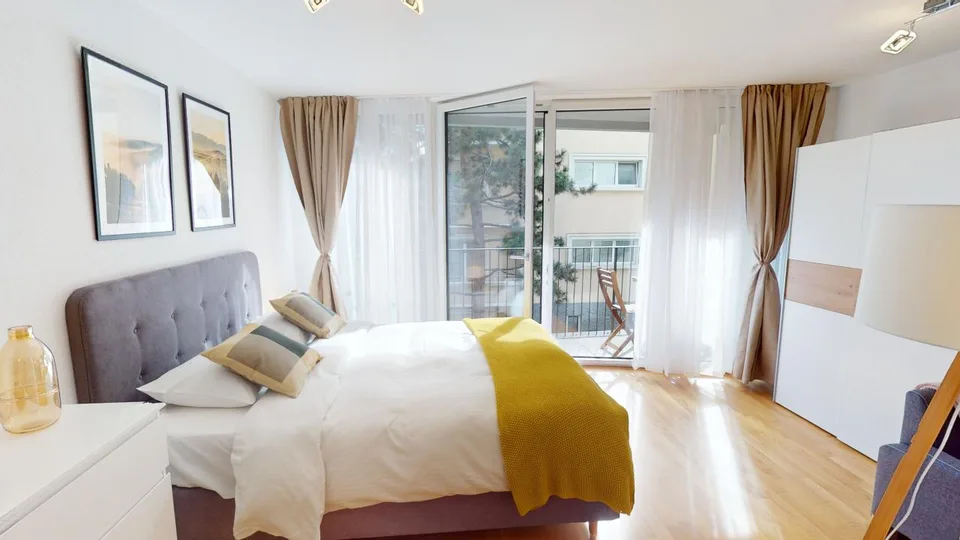 Moden Bright Studio with Balcony - Lausanne city centre - 10min walk from train station