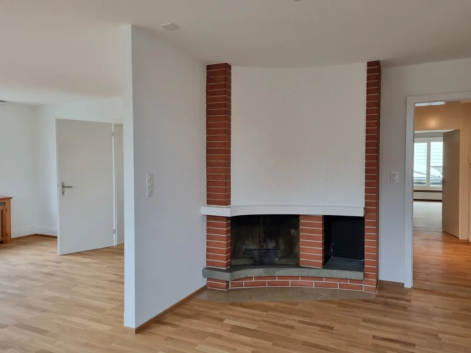 Helle 4 ½ Zi-Wohnung mit besonderem Charme