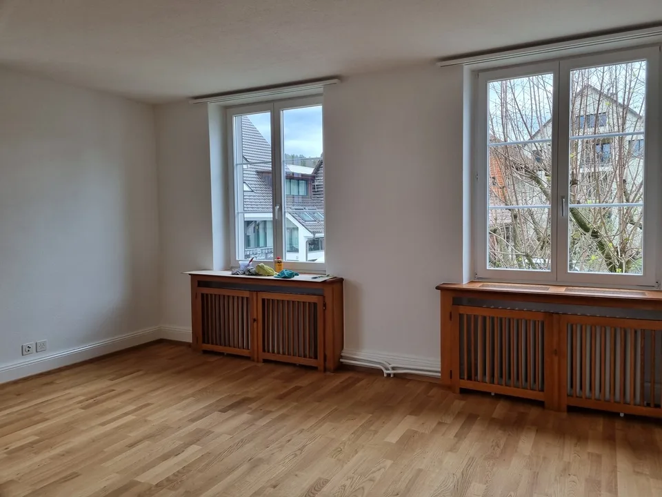 Helle 4 ½ Zi-Wohnung mit besonderem Charme