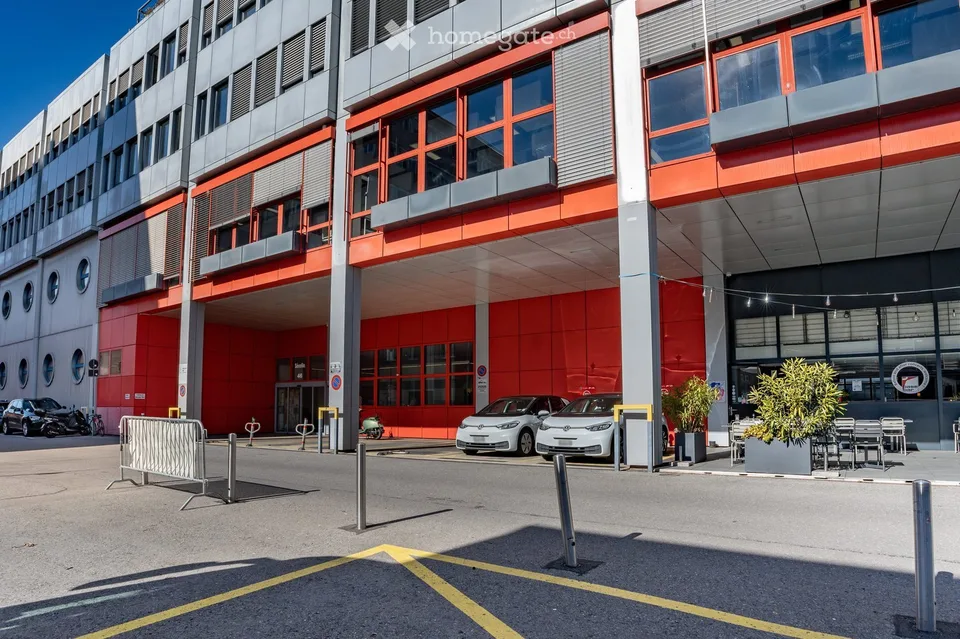 Ufficio pronto all'uso – Tariffa tutto compreso (spese + pulizia + accesso + etc.)