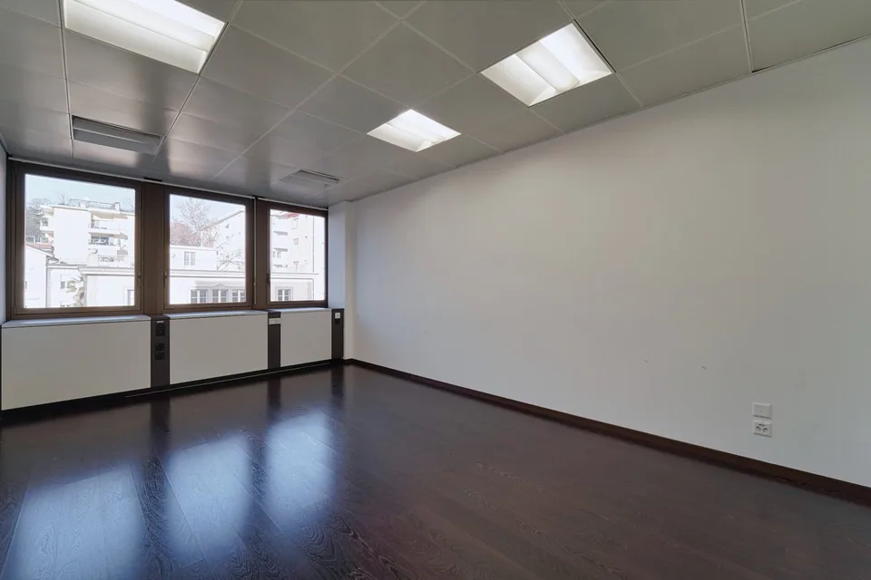 Büro im Finanzherz von Paradiso