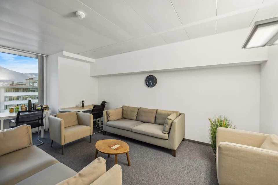 UFFICI PLUG & WORK 757 m² | Quartiere Pont Rouge – foto 11 di 15