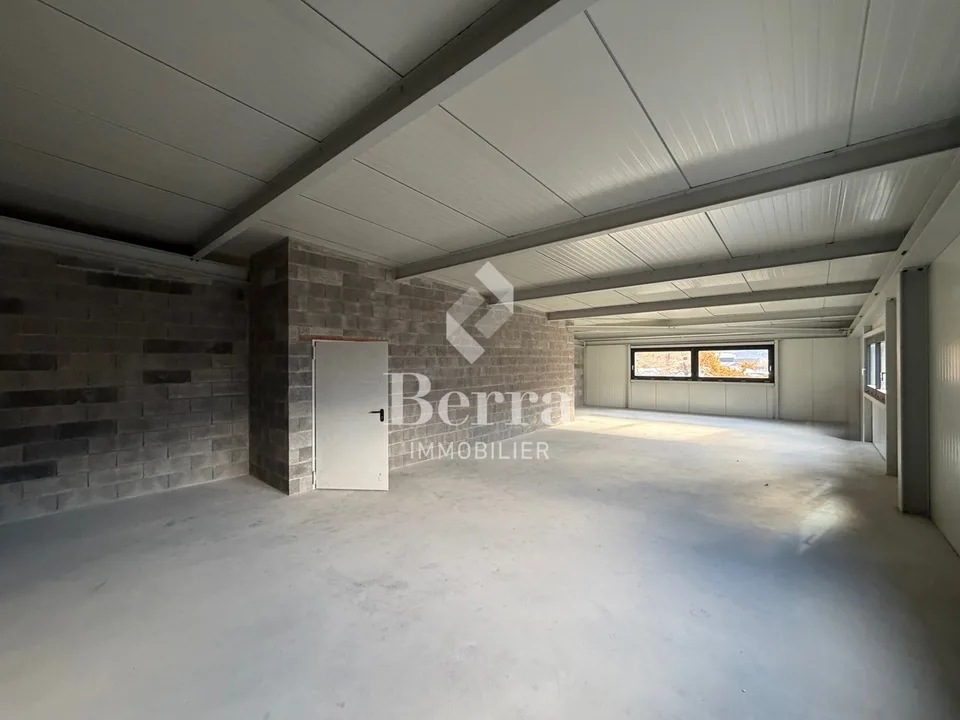 Dernière halle de plus de 200m2 disponible !