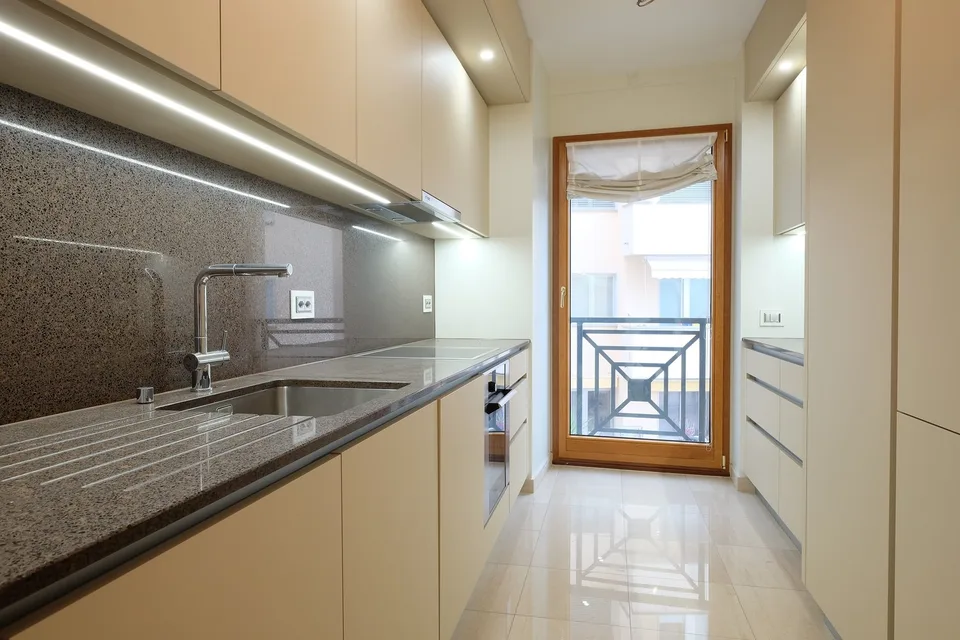 Affittasi appartamento di alto standing, lungolago Lugano al 3° Piano – foto 7 di 17