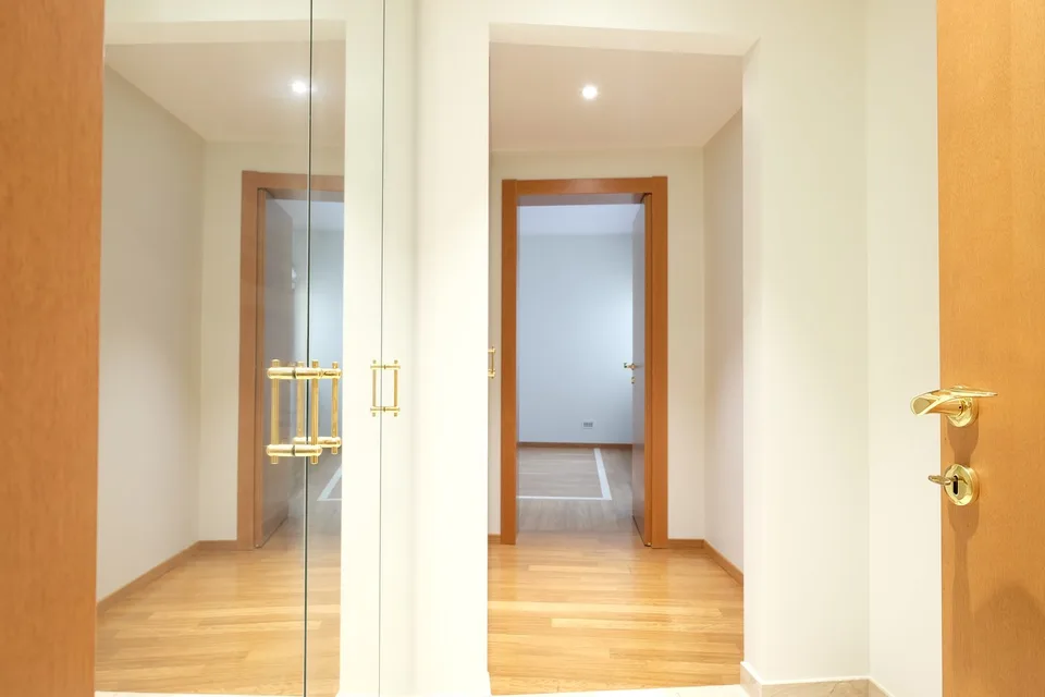 Affittasi appartamento di alto standing, lungolago Lugano al 3° Piano – foto 8 di 17