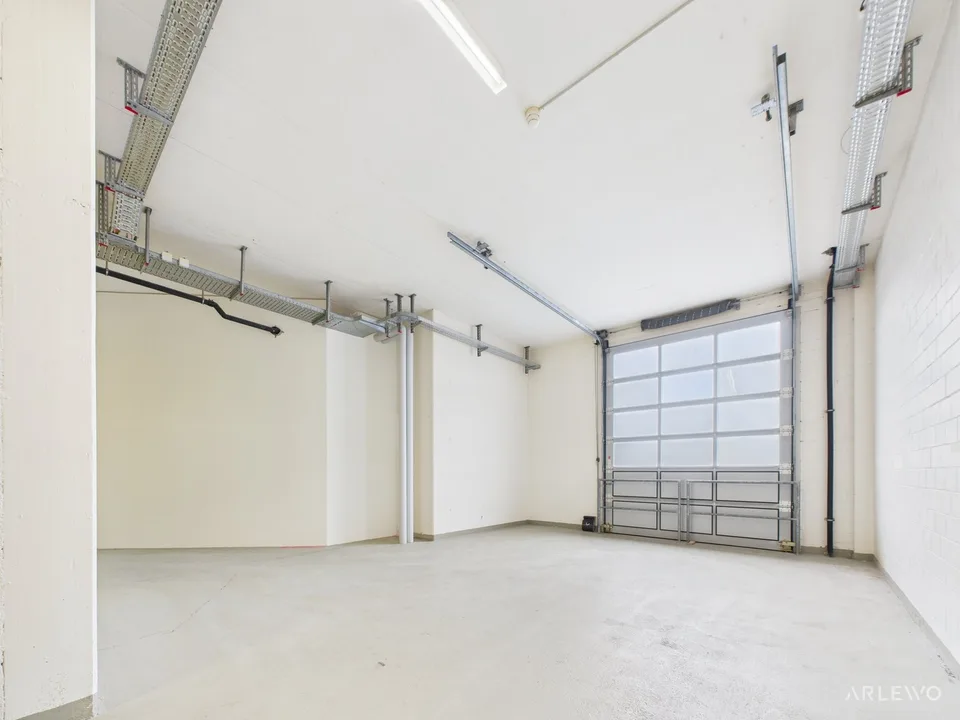 Ganzes Gewerbe-/Geschäftshaus für Single-Tenant