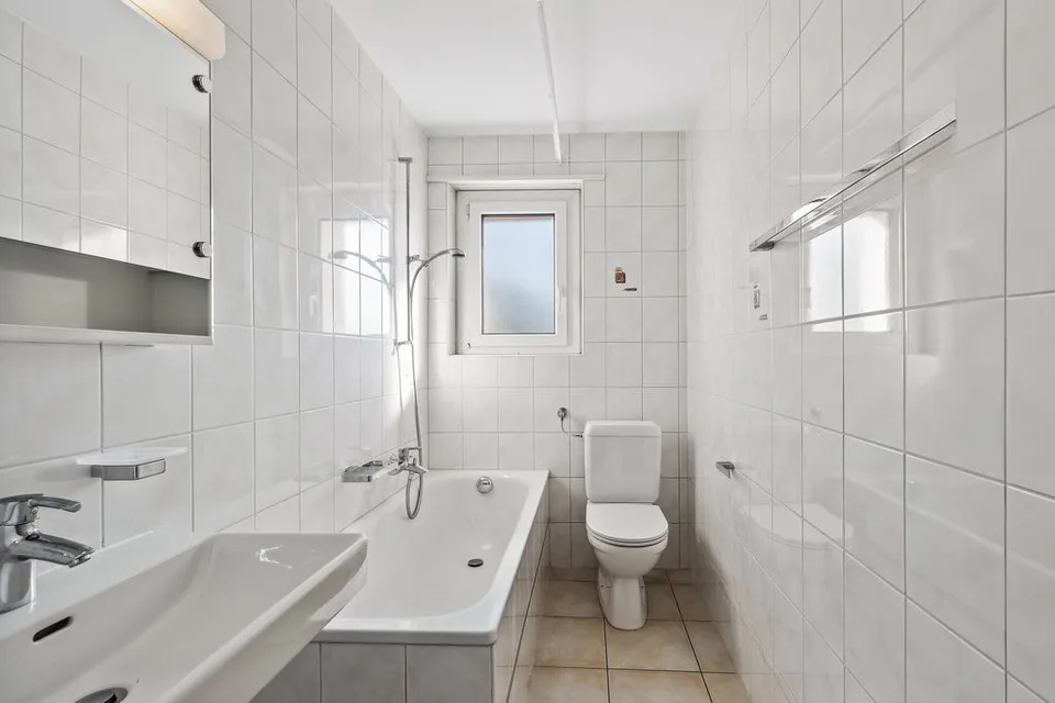 Wohnung mit 3 Zimmern und großem sonnigen Balkon