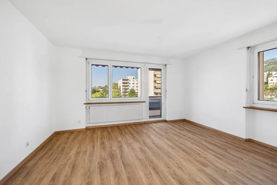 Wohnung mit 3 Zimmern und großem sonnigen Balkon