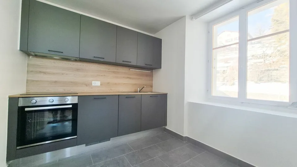 Lumineux appartement de 3.5 pièces, cuisine et salle de bains neuves - 1er loyer offert