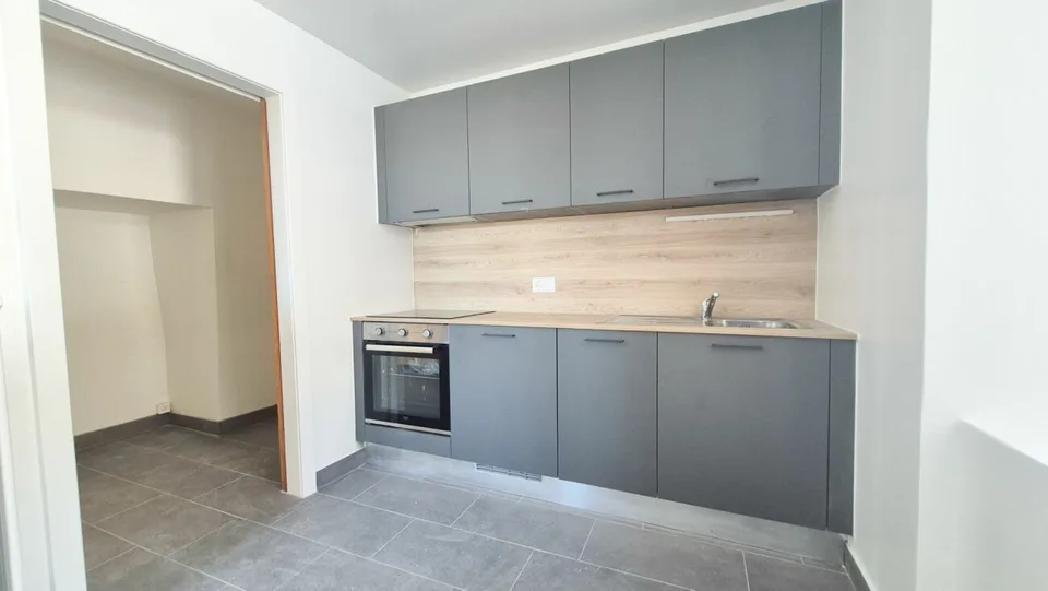 Lumineux appartement de 3.5 pièces, cuisine et salle de bains neuves - 1er loyer offert
