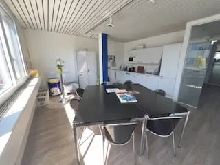 Spazi di ufficio moderni con vista panoramica + pubblicità illuminata sull'A1 – La vostra azienda visibile ogni giorno! – foto 23 di 23