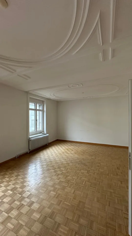 charmante Büroräumlichkeiten an zentraler Lage - Kreuzplatz (Befristet bis 30. September 2029)